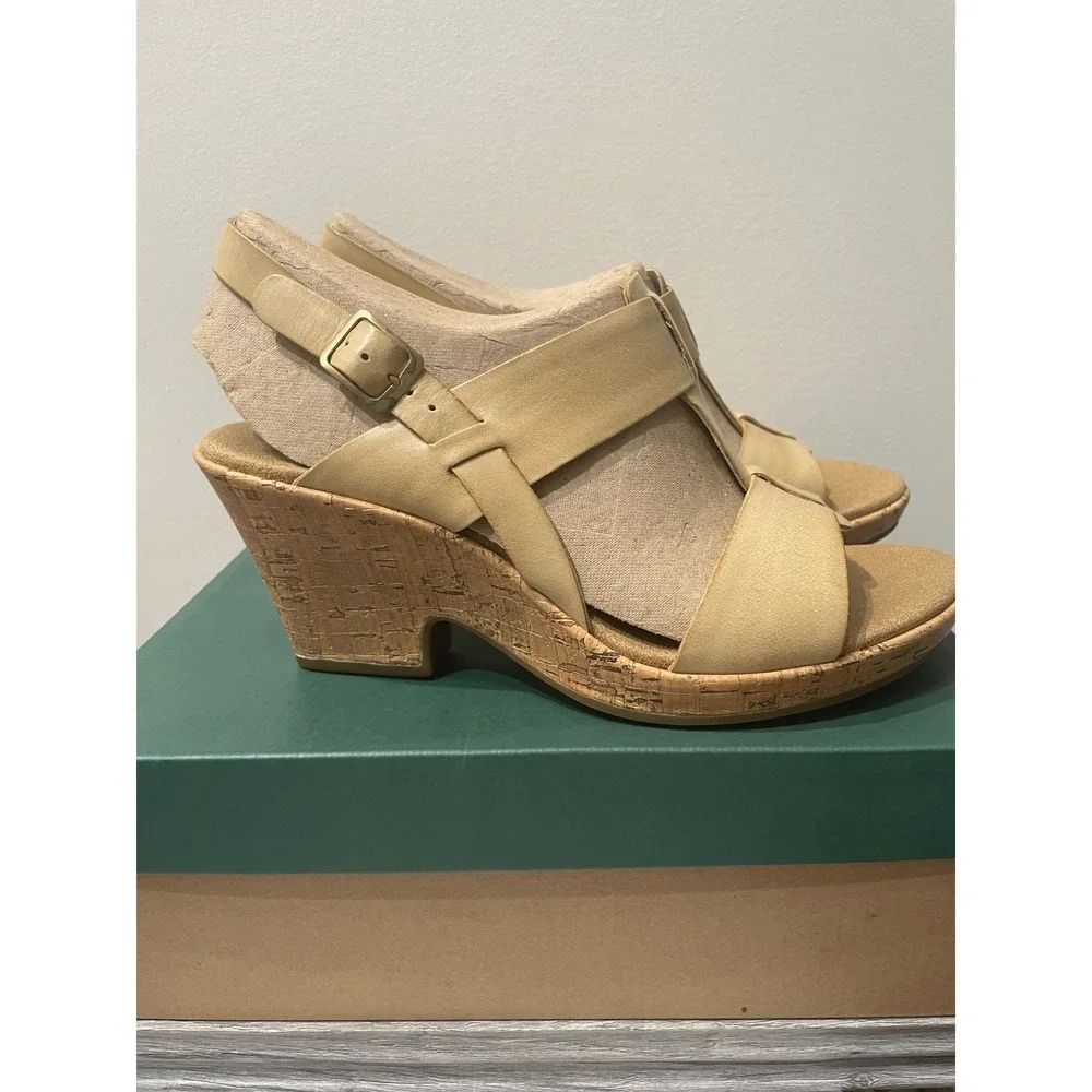 Clarks Rose Memory Sandstone Leather Wedge Sandals Tan 8.5M NEW